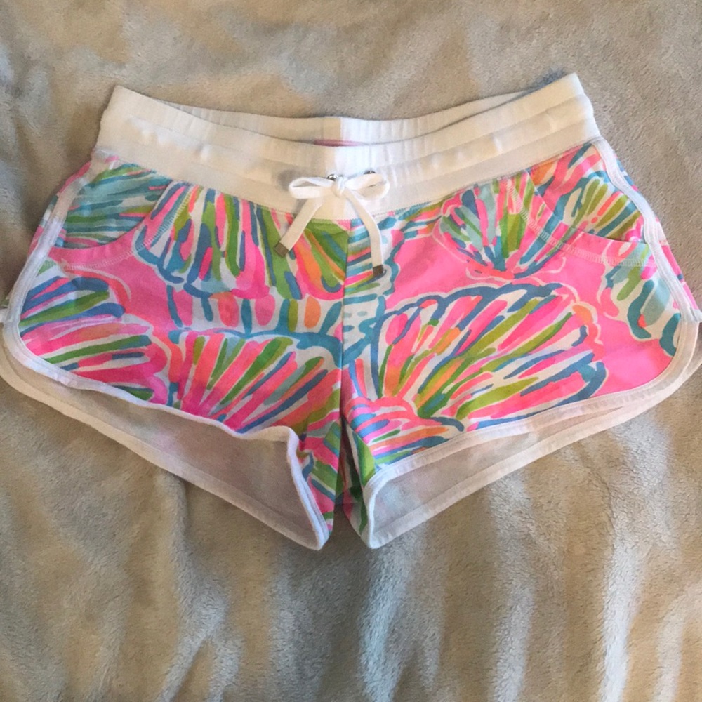 Lilly Pulitzer pull on shorts